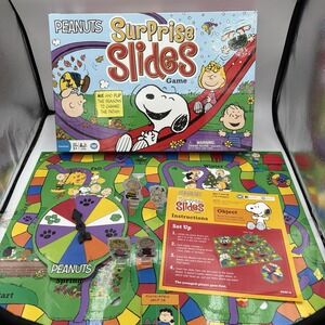 Wonder Forge Board Game Peanuts Surprise Slides‎ Snoopy Charlie Brown 2015